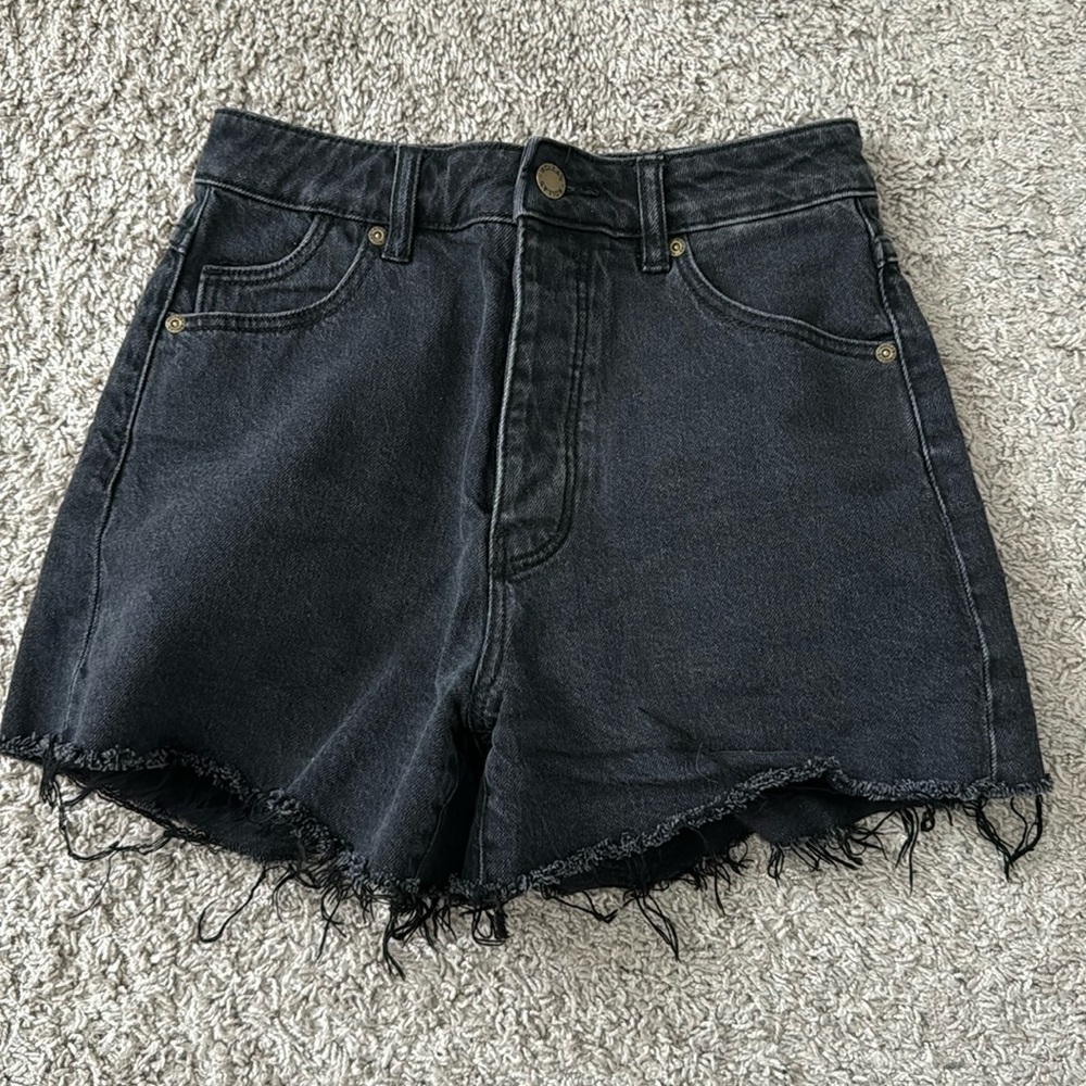 Rolla’s High Rise Cut-Off Short